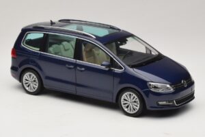 Volkswagen Sharan Blue Metallic Minichamps 1:18 110051000 Metall - pilt 5/8