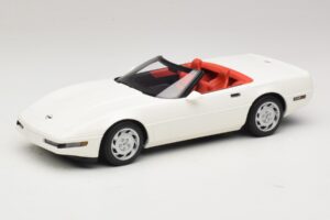 Chevrolet Corvette C4 Kabriolett Arctic White GT Spirit 1:18 GT580 Vaik