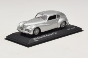 Alfa Romeo 6C 2500 Freccia d'Oro Hõbedane Minichamps 1:43 400120480 Metall - pilt 2/5