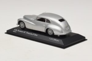 Alfa Romeo 6C 2500 Freccia d'Oro Hõbedane Minichamps 1:43 400120480 Metall - pilt 3/5