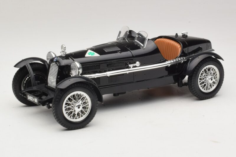 Alfa Romeo 8C Monza Must Bburago 1:18 3014-P1 Metall