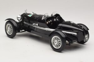 Alfa Romeo 8C Monza Must Bburago 1:18 3014-P1 Metall - pilt 5/6