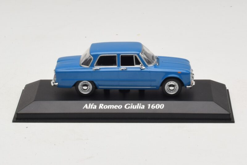 Alfa Romeo Giulia 1600 Sinine Maxichamps 1:43 940120900 Metall