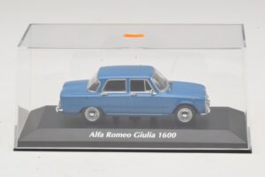 Alfa Romeo Giulia 1600 Sinine Maxichamps 1:43 940120900 Metall - pilt 4/5