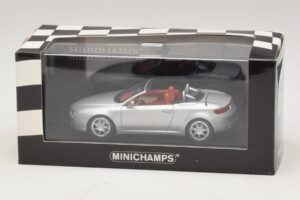Alfa Romeo Giulia Spider Hõbedane Minichamps 1:43 400120731 Metall - pilt 5/5
