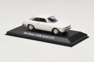 Alfa Romeo Giulia Sprint GTA Valge Maxichamps 1:43 940120441 Metall - pilt 3/5