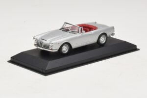Alfa Romeo Spider 916 3.2 V6 24V Hõbedane Minichamps 1:43 400120330 Metall - pilt 2/5