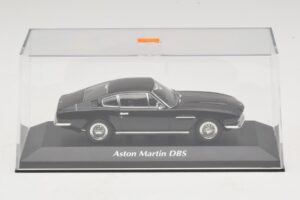 Aston Martin DBS Must Maxichamps 1:43 940137601 Metall - pilt 4/5