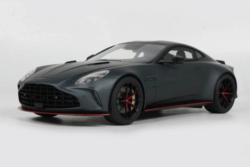 Aston Martin Vantage S Satin Xenon Grey GT Spirit 1:18 GT1017 Vaik