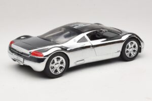 Audi Avus Quattro Chrome Silver Revell 1:18 08830 Metall - pilt 3/8