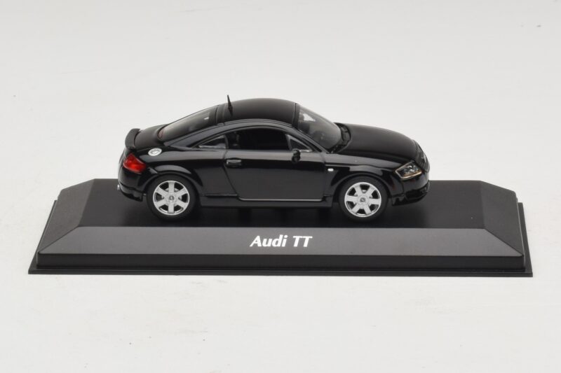 Audi TT 8N Must Maxichamps 1:43 940017221 Metall