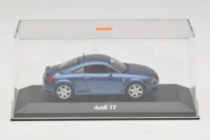Audi TT 8N Sinine Metallik Maxichamps 1:43 940017220 Metall - pilt 4/5
