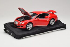 Bentley Continental GT Oranž Minichamps 1:18 100139922-P1 Metall - pilt 2/8