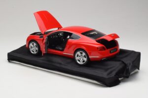 Bentley Continental GT Oranž Minichamps 1:18 100139922-P1 Metall - pilt 5/8