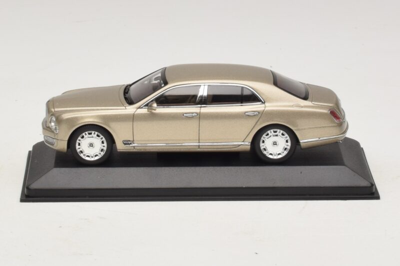 Bentley Mulsanne Kuldne Metallik Minichamps 1:43 40433 Metall