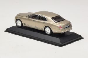 Bentley Mulsanne Kuldne Metallik Minichamps 1:43 40433 Metall - pilt 3/5