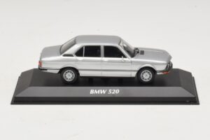 BMW 520 E12 Hõbe Maxichamps 1:43 940023000 Metall