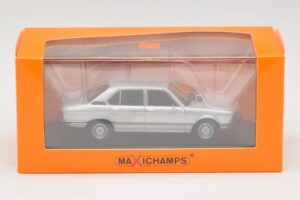 BMW 520 E12 Hõbe Maxichamps 1:43 940023000 Metall - pilt 5/5