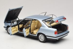 BMW 535i E34 Helesinine Metallik Minichamps 1:18 100024007 Metall - pilt 5/8