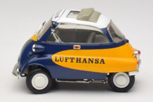 BMW Isetta 250 Lufthansa Revell 1:18 08926 Metall - pilt 4/8
