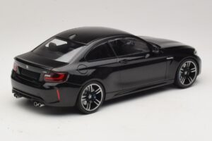 BMW M2 F87 Must Metallik Minichamps 1:18 155026100 Metall - pilt 2/6