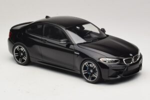 BMW M2 F87 Must Metallik Minichamps 1:18 155026100 Metall - pilt 4/6