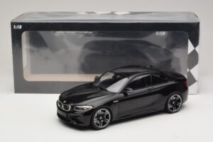 BMW M2 F87 Must Metallik Minichamps 1:18 155026100 Metall - pilt 6/6