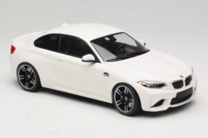 BMW M2 F87 Valge Minichamps 1:18 155026104 Metall - pilt 4/6