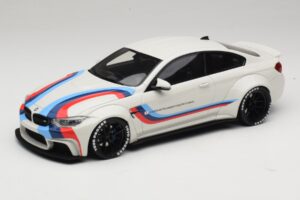 BMW M4 F82 Liberty Walk Asenduskarp GT Spirit 1:18 GT067-R1 Vaik