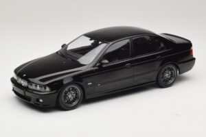BMW M5 E39 Must KK-Scale 1:18 KKDC181623 Metall