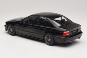 BMW M5 E39 Must KK-Scale 1:18 KKDC181623 Metall - pilt 5/6