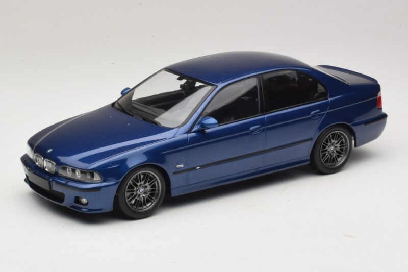 BMW M5 E39 Sinine Metallik KK-Scale 1:18 KKDC181621 Metall