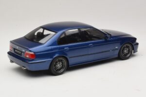 BMW M5 E39 Sinine Metallik KK-Scale 1:18 KKDC181621 Metall - pilt 2/6