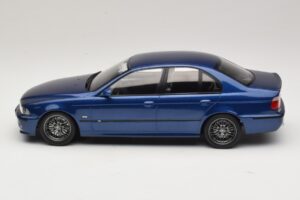 BMW M5 E39 Sinine Metallik KK-Scale 1:18 KKDC181621 Metall - pilt 3/6