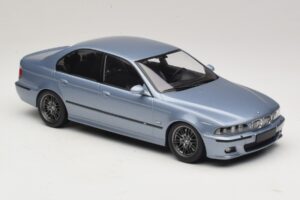 BMW M5 E39 Silverstone Blue Metallic KK-Scale 1:18 KKDC181622 Metall - pilt 4/6