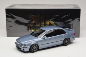 BMW M5 E39 Silverstone Blue Metallic KK-Scale 1:18 KKDC181622 Metall - pilt 6/6