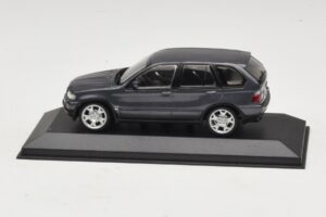BMW X5 E53 4.4i Hall Metallik Asenduskarp Minichamps 1:43 80420393166-R1 Metall