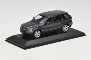 BMW X5 E53 4.4i Hall Metallik Asenduskarp Minichamps 1:43 80420393166-R1 Metall - pilt 2/5