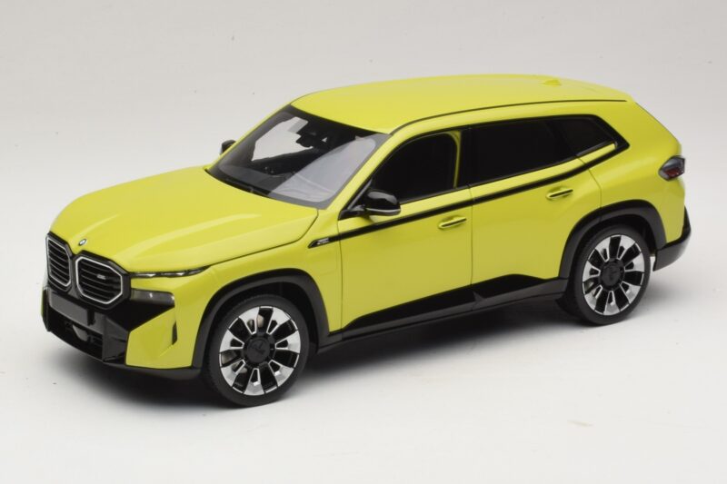 BMW XM G09 Kollane Minichamps 1:18 110023302 Metall