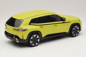 BMW XM G09 Kollane Minichamps 1:18 110023302 Metall - pilt 3/8