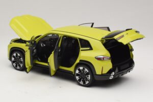 BMW XM G09 Kollane Minichamps 1:18 110023302 Metall - pilt 5/8