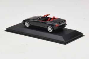 BMW Z1 Tumeroheline Punase Salongiga Minichamps 1:43 BMW021 Metall - pilt 3/5