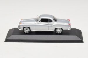 Borgward Isabella Kupee Hõbe Minichamps 1:43 400096031 Metall
