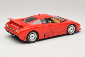 Bugatti EB110 Punane Bburago 1:18 3055-P1 Metall - pilt 3/8