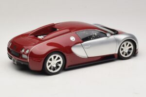 Bugatti Veyron Centenaire Edition Chrome Red Minichamps 1:18 100110851 Metall - pilt 3/8