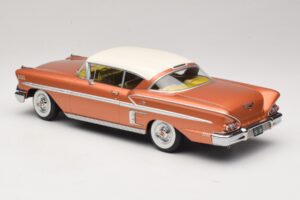 Chevrolet Bel Air Impala Coupe Vaskne & Kreemjas KK-Scale 1:18 KKDC181591 Metall - pilt 5/6