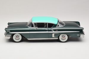 Chevrolet Bel Air Impala Coupe Tumeroheline Metallik & Roheline KK-Scale 1:18 KKDC181594 Metall - pilt 3/6