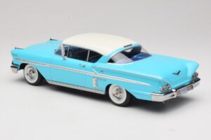 Chevrolet Bel Air Impala Coupe Türkiis & Kreemjas KK-Scale 1:18 KKDC181593 Metall - pilt 5/6