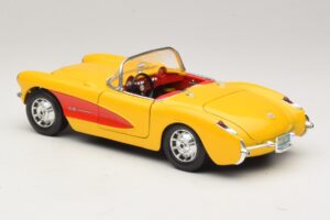 Chevrolet Corvette C1 Kabriolett Kollane Punane Bburago 1:18 3034-M2 Metall - pilt 7/8