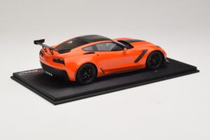 Chevrolet Corvette C7 ZR-1 High Voltage Tint TopSpeed 1:18 TS0147 Vaik - pilt 2/6